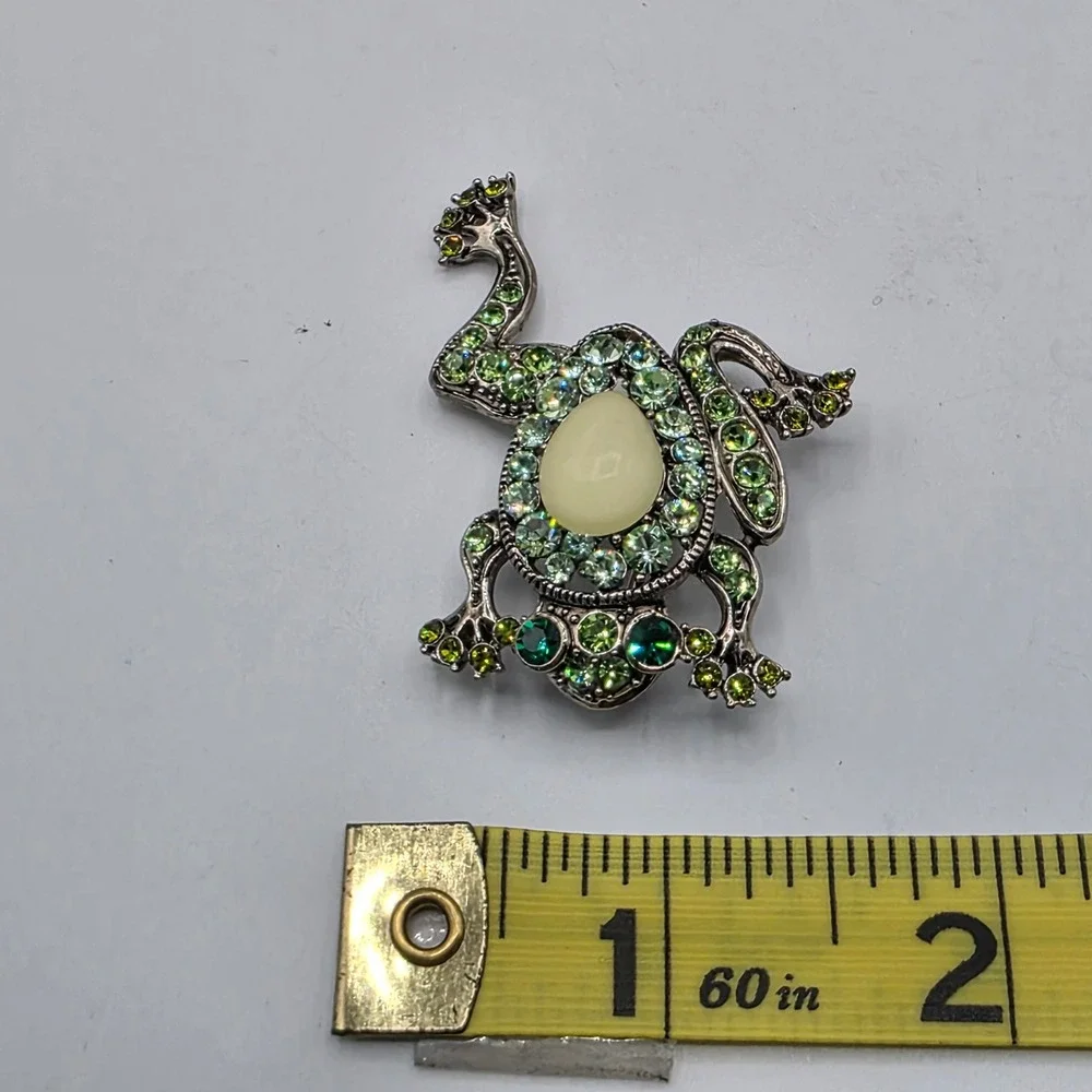 Green‎ Rhinestone Frog Brooch Silver Tone Animal Pin with Yellow Cabochon Glam